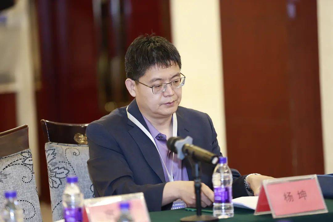 《区块链服务》 两项团体标准第二次研讨会在京召开