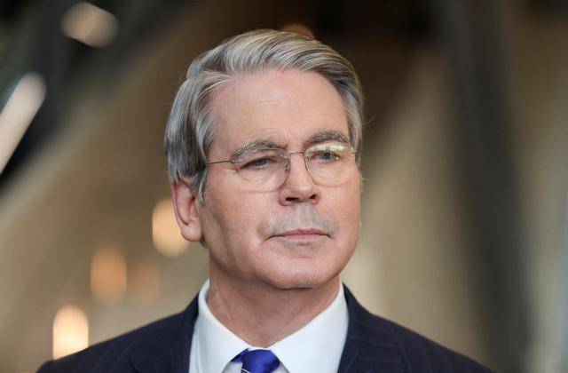 又输给了李成钢,贝森特承诺:美方不再考虑对华加征100%关税