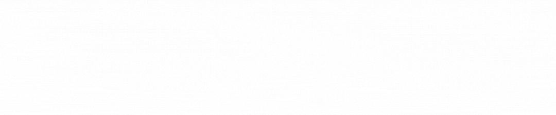 特朗普在航空母舰上演讲时当众搂住高市早苗,称美日“不打不相识”,高市面露笑容